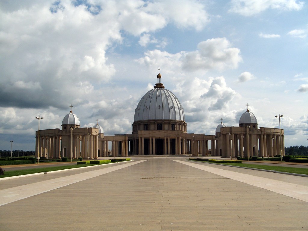 Basilique de Yamoussoukro : 25 ans après, ce que devient la basilique notre Dame de la Paix | L’intelligent d’Abidjan