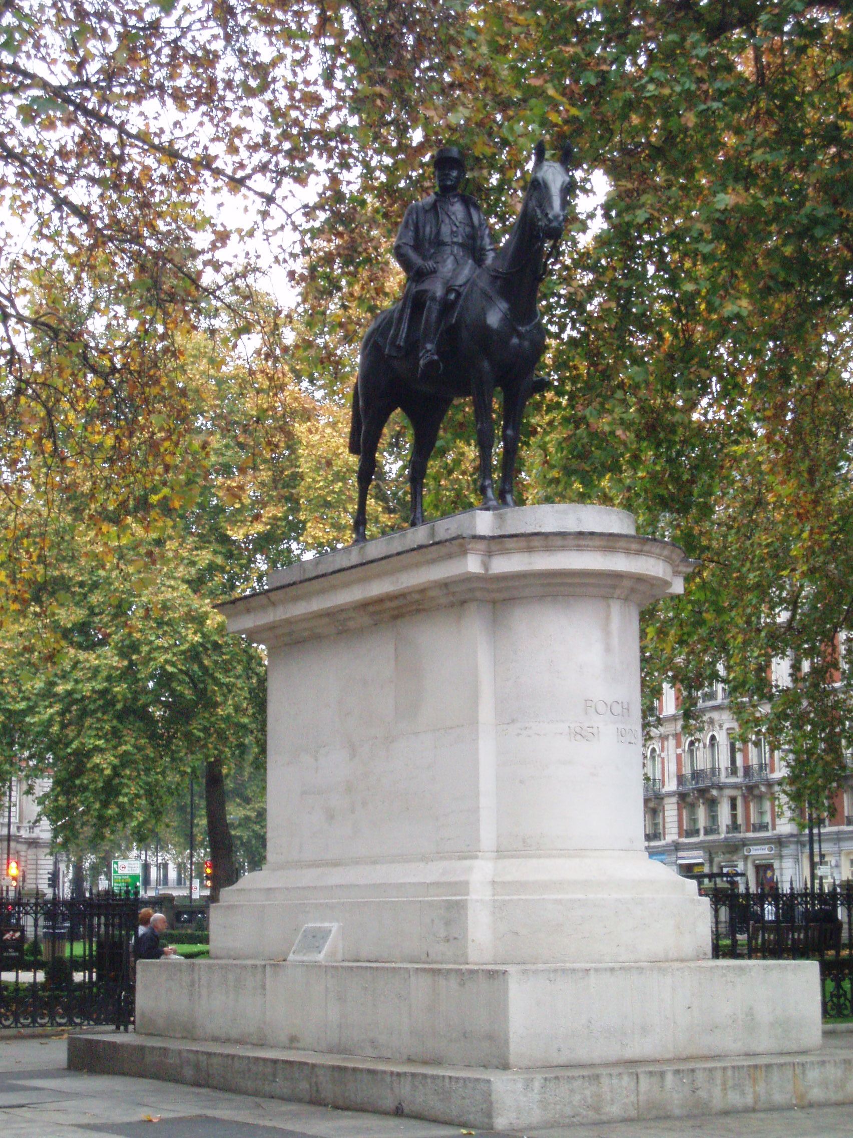 Statue du Maréchal Foch – Londres | Le souvenir français